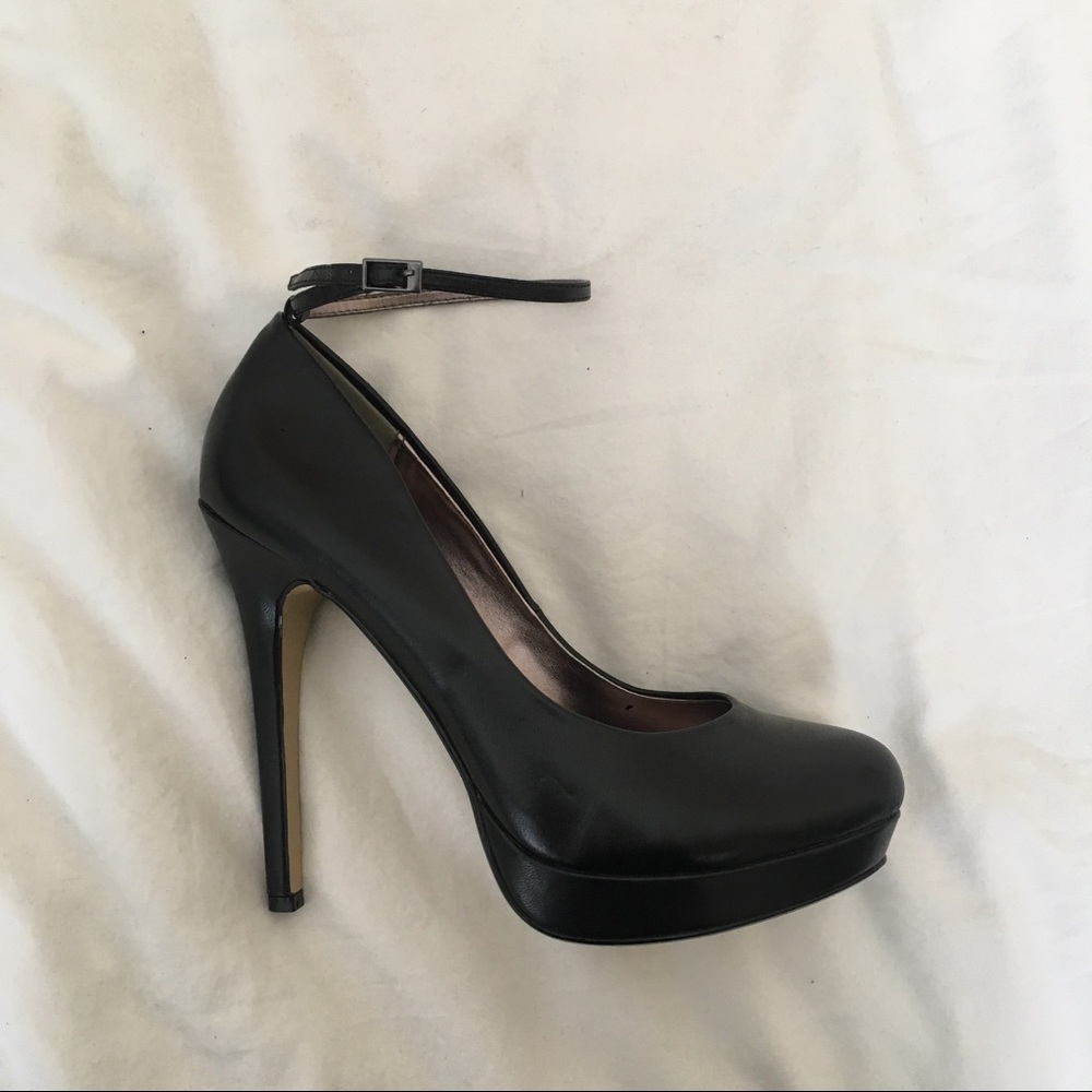 Black ankle strap pumps